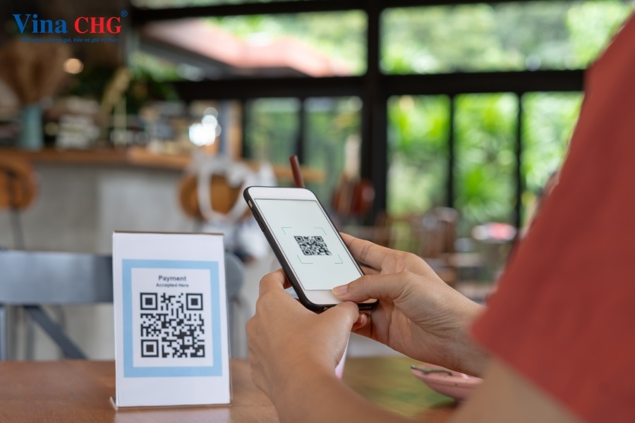 quét qr code bằng điện thoại