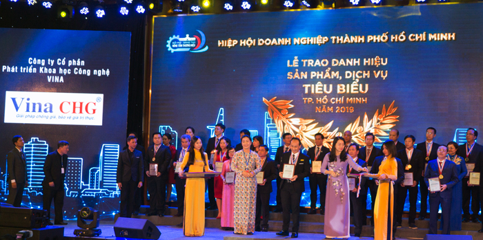 Vina CHG nhận giải thưởng của hiệp hội doanh nghiệp TPHCM về tem SMS