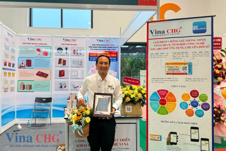 Hình ảnh thực tế Standee