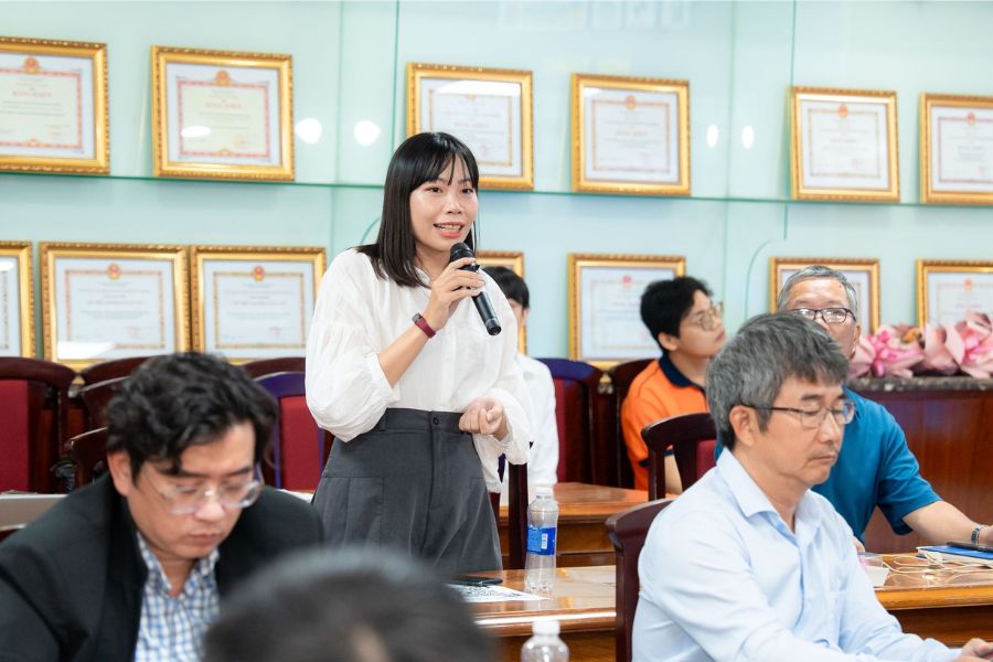 Phần hỏi đáp trong buổi hội thảo