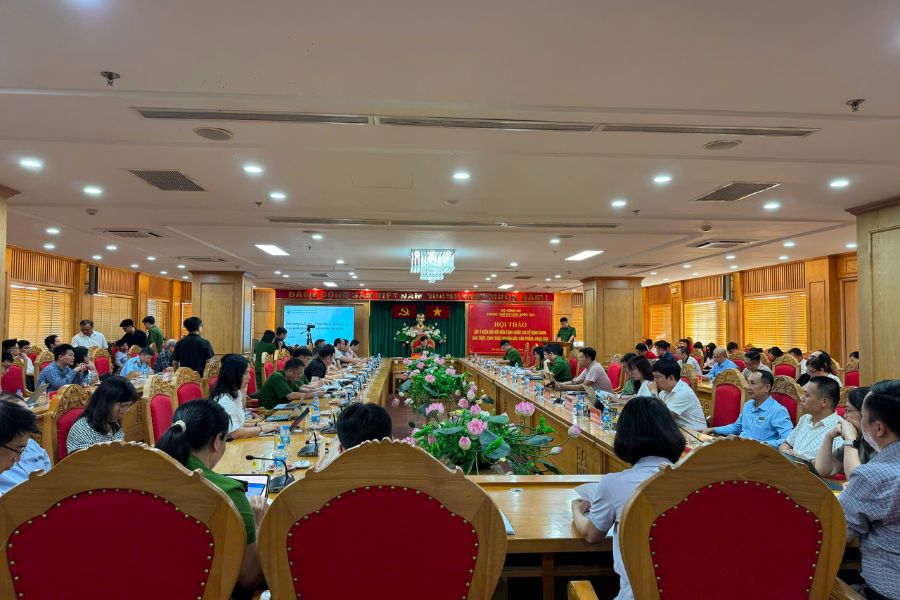 Toàn cảnh buổi hội thảo lấy ý kiến về Nền tảng quốc gia về định danh, xác thực, truy xuất nguồn gốc sản phẩm, hàng hóa