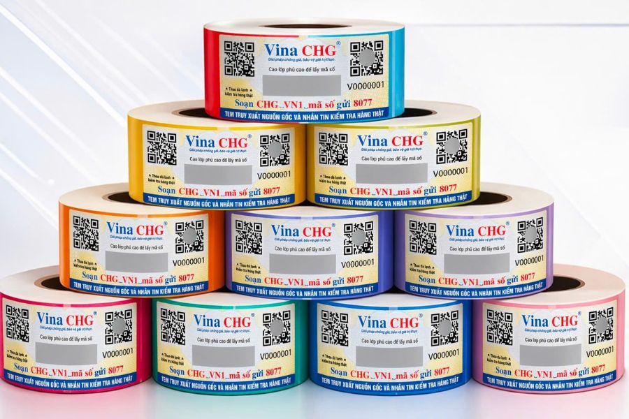 Một chồng tem chống hàng giả của Vina CHG dạng cuộn