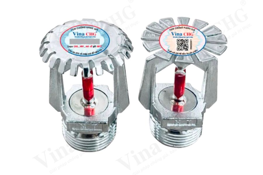 Tem chống hàng giả SMS và QR Code của Vina CHG trên đầu phun chữa cháy tự động